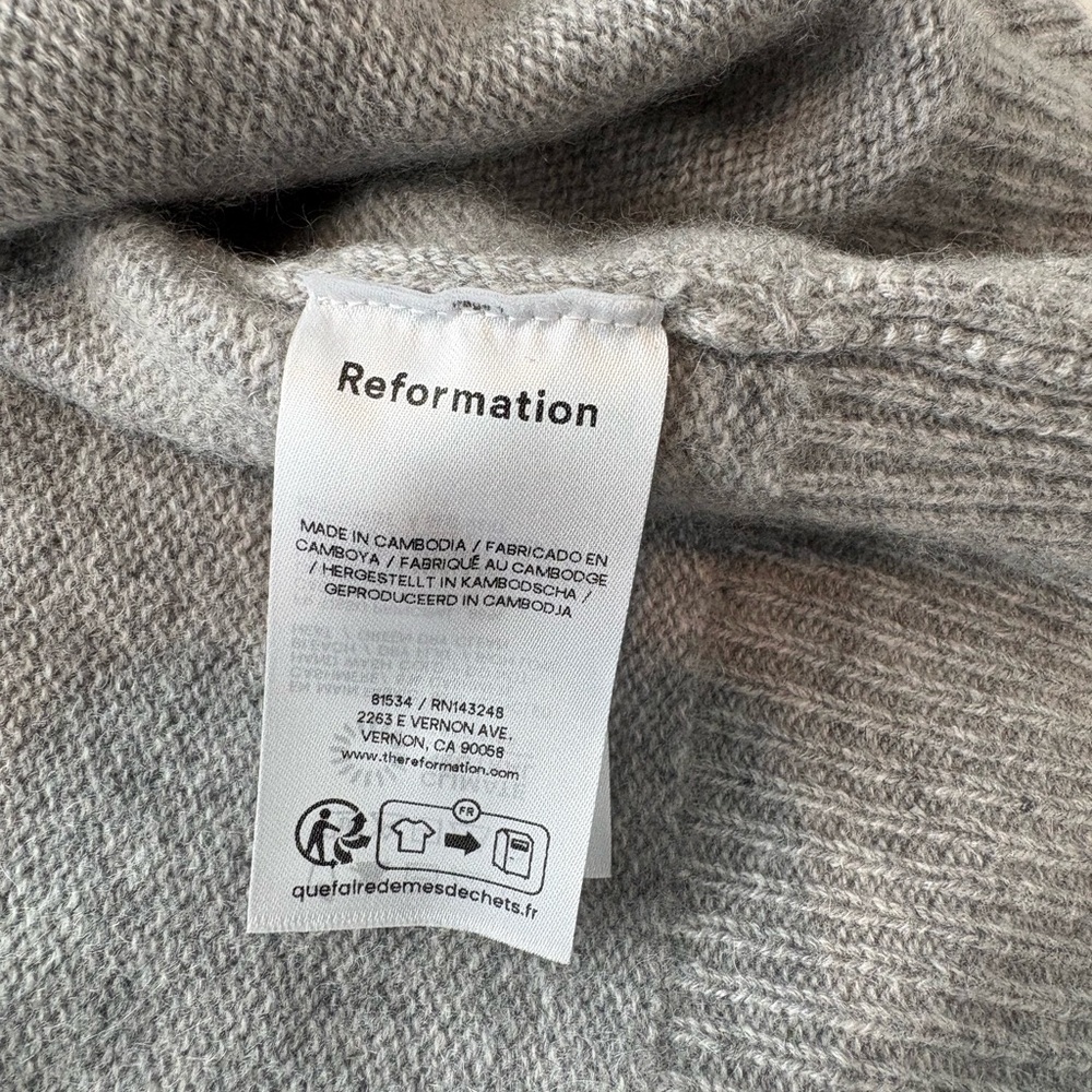 Reformation Clara Cashmere Cardigan, Color Granite, XS - Picture 3 of 6